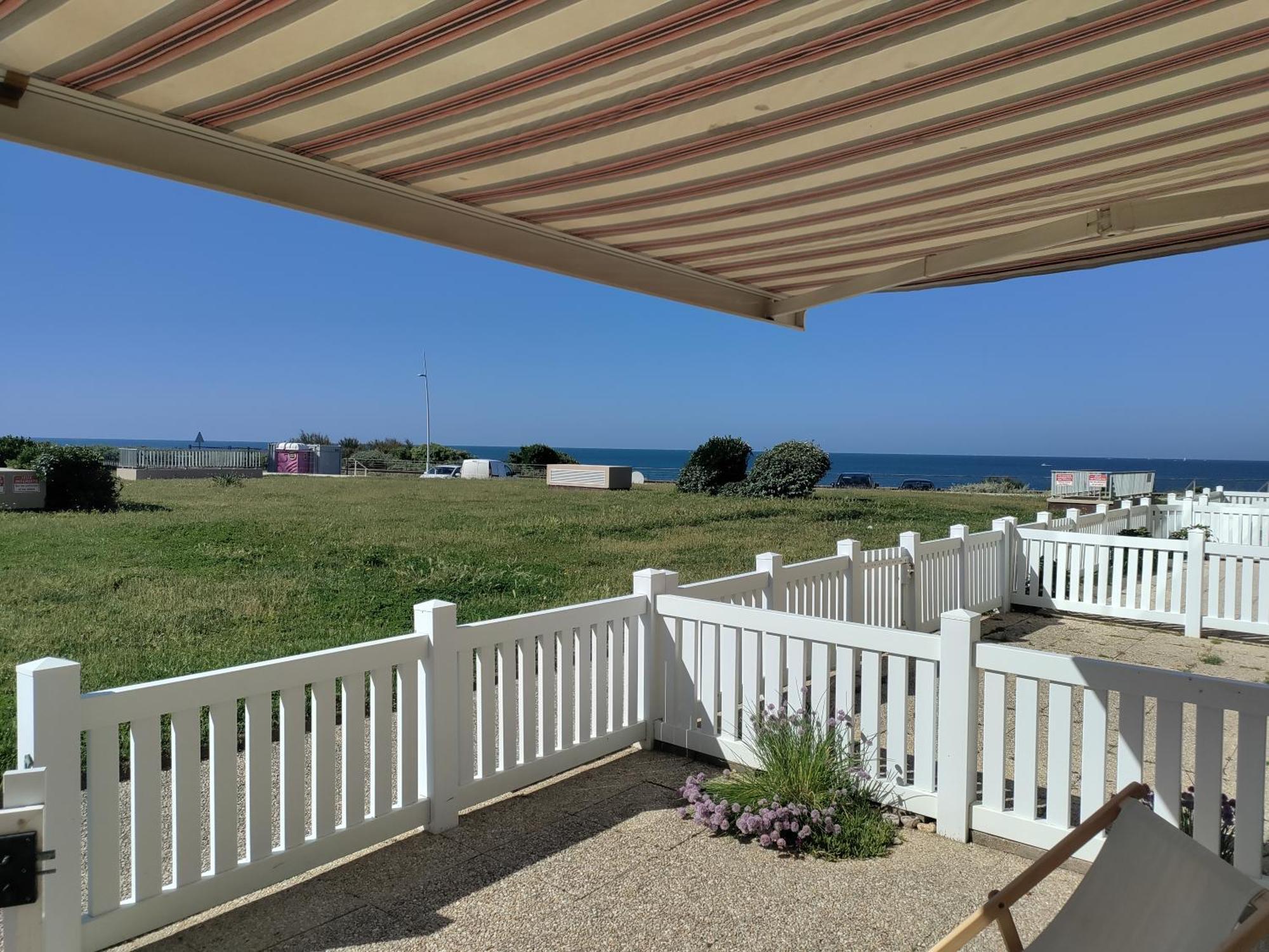 Appartement 2 Pieces Pour 4 Personnes Avec Vue Mer Сент-Илер-де-Рье Экстерьер фото